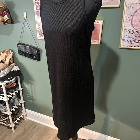 Nine West Black Sheath Mini Dress Crew Neck Sleeveless size M - Picture 3 of 5